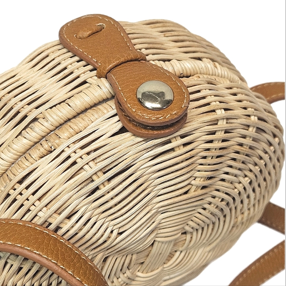 Boho Woven Wicker Canteen Crossbody Bag - Picture 10 of 17